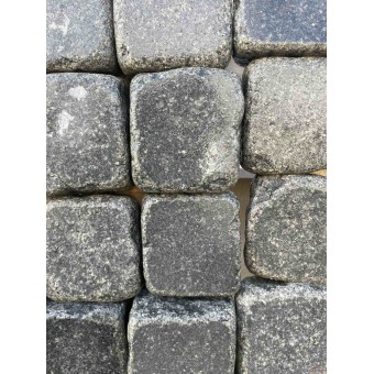 Изображение Брусчатка гранитная Габро француз галтовка (10*10*5) 7,5 кв.м -1т купить в procom.ua