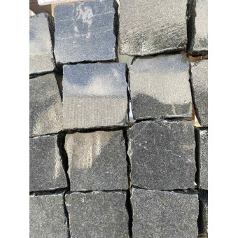 Изображение Брусчатка гранитная Габро француз пиленый вверх (10*10*5) 7,5 кв.м - 1т купить в procom.ua